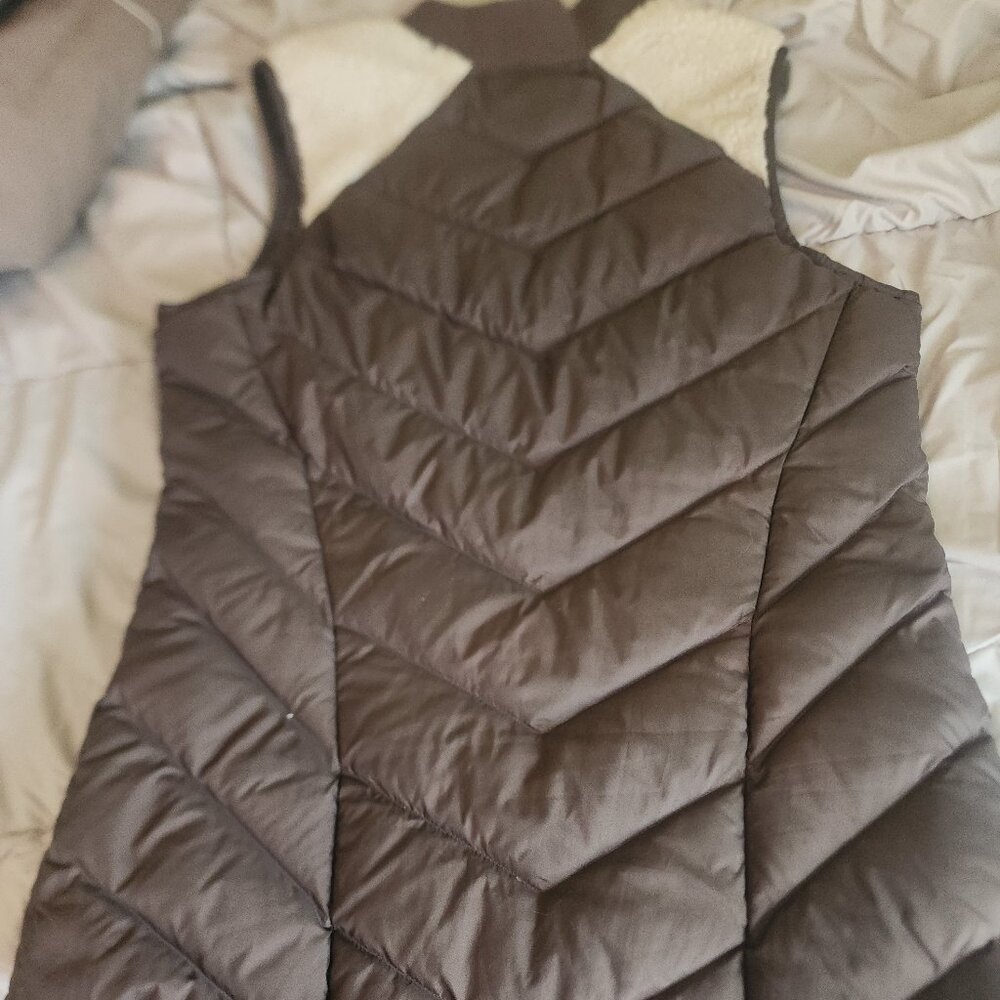 Athletica cream and army green vest womens small - Picture 3 of 5